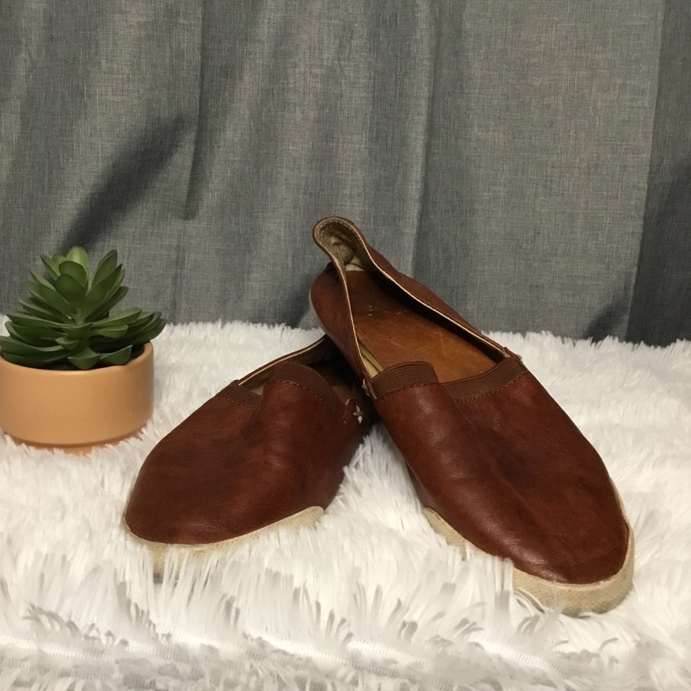 Frye Flats